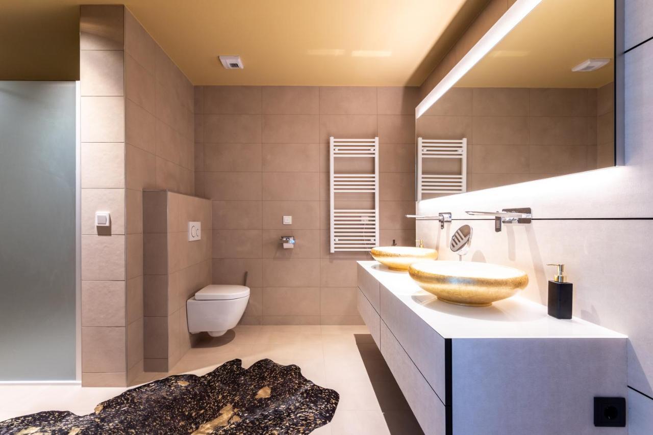 Exclusive 2Br Skyline Penthouse By Hm Apartment Wina Bagian luar foto