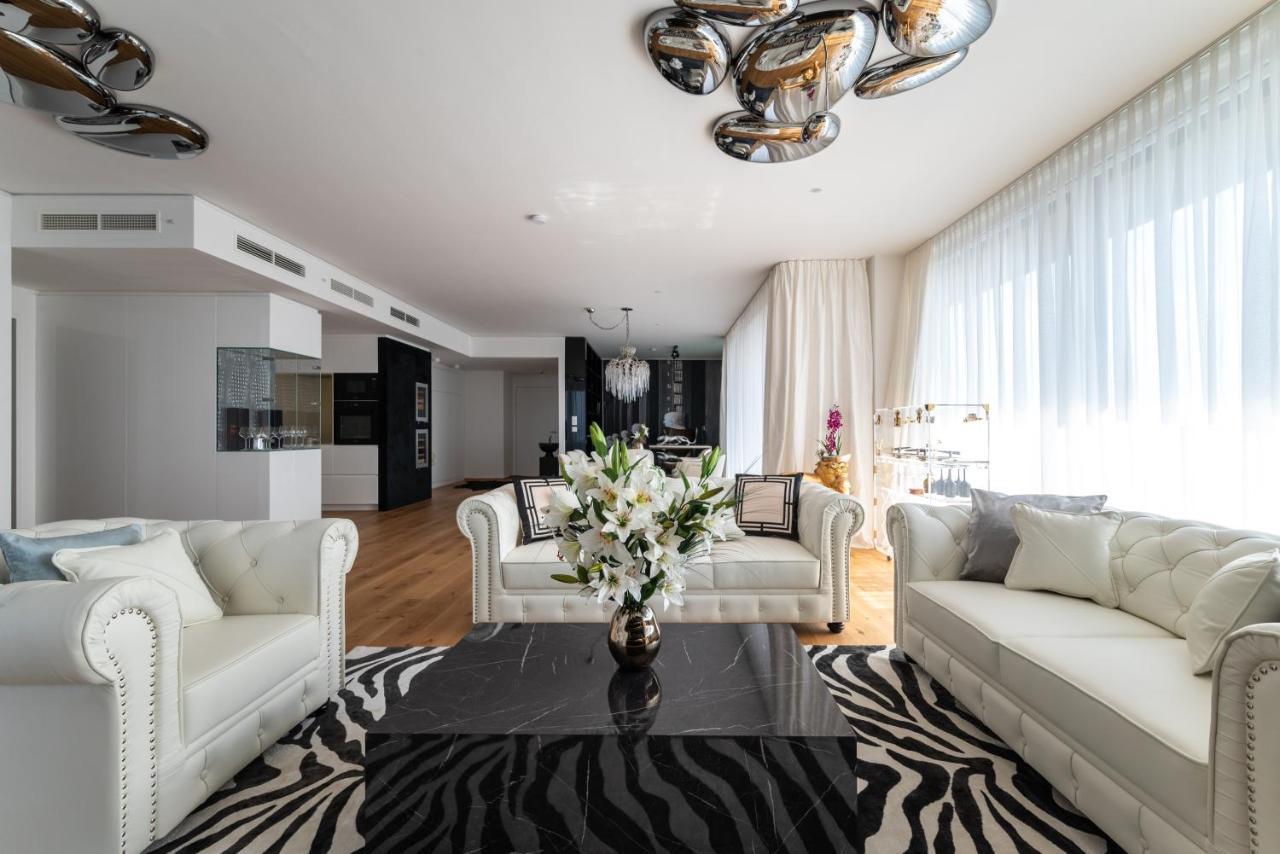 Exclusive 2Br Skyline Penthouse By Hm Apartment Wina Bagian luar foto