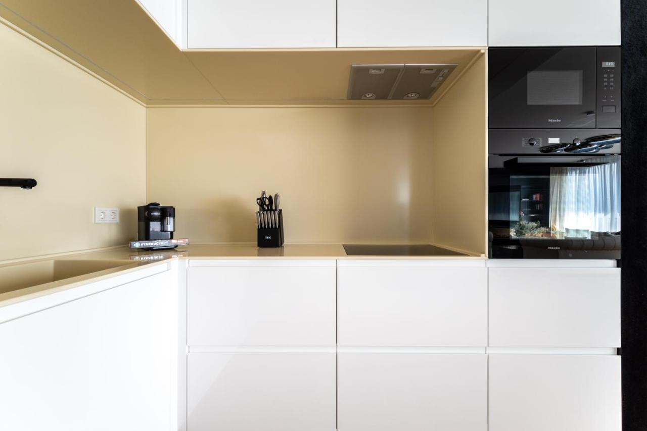 Exclusive 2Br Skyline Penthouse By Hm Apartment Wina Bagian luar foto