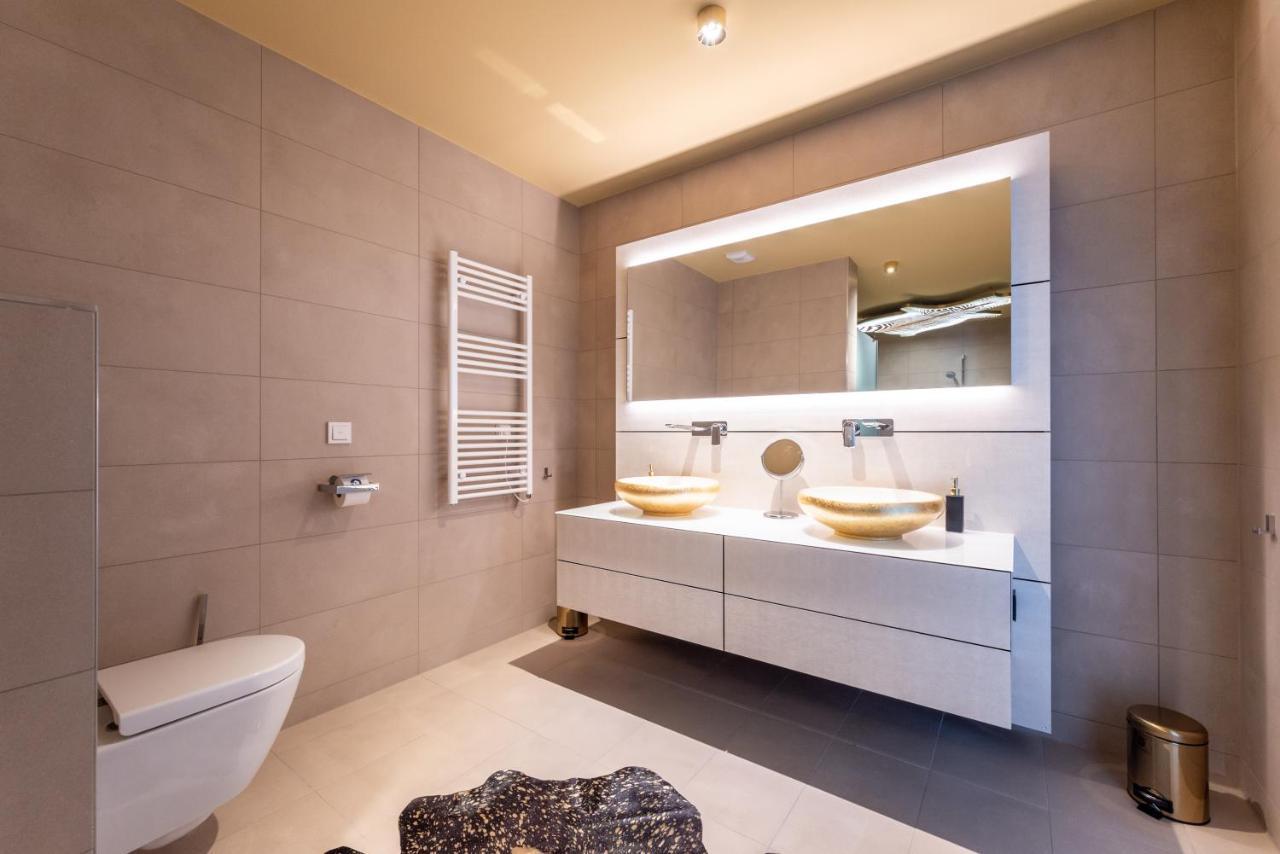Exclusive 2Br Skyline Penthouse By Hm Apartment Wina Bagian luar foto