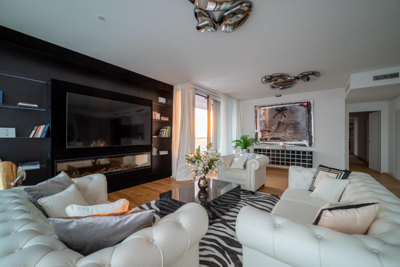 Exclusive 2Br Skyline Penthouse By Hm Apartment Wina Bagian luar foto