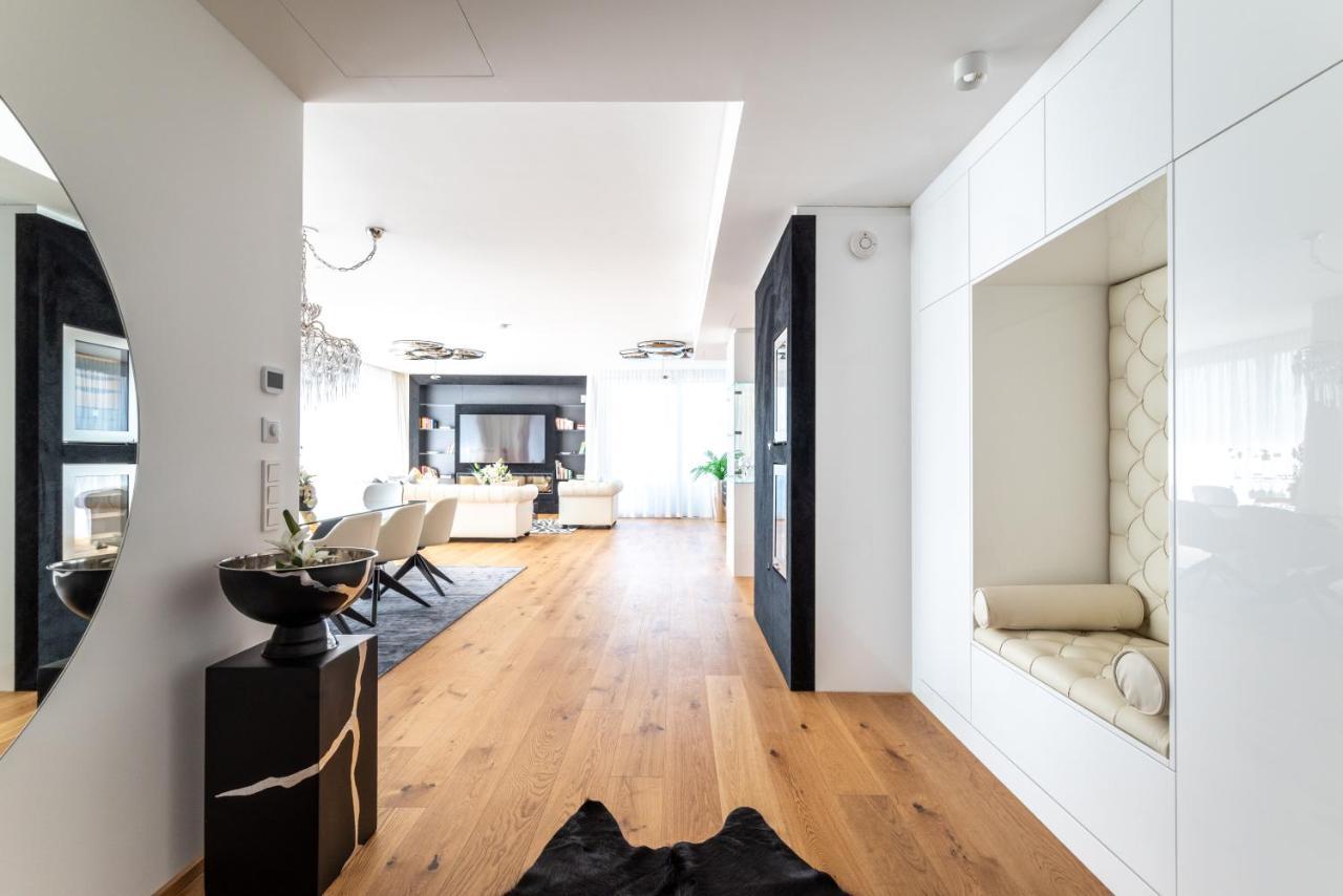 Exclusive 2Br Skyline Penthouse By Hm Apartment Wina Bagian luar foto
