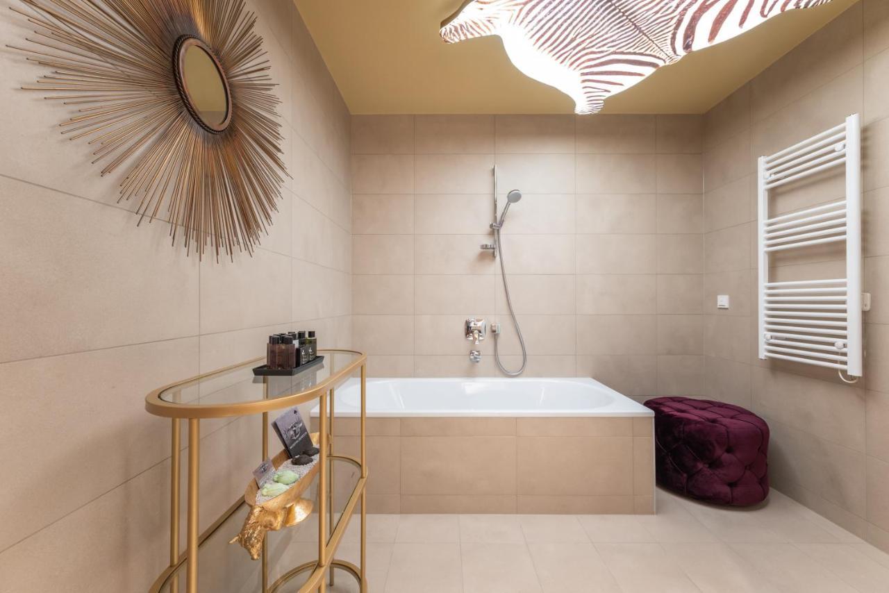 Exclusive 2Br Skyline Penthouse By Hm Apartment Wina Bagian luar foto