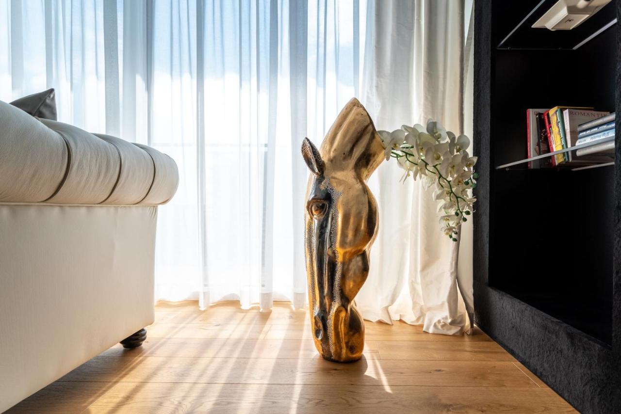 Exclusive 2Br Skyline Penthouse By Hm Apartment Wina Bagian luar foto